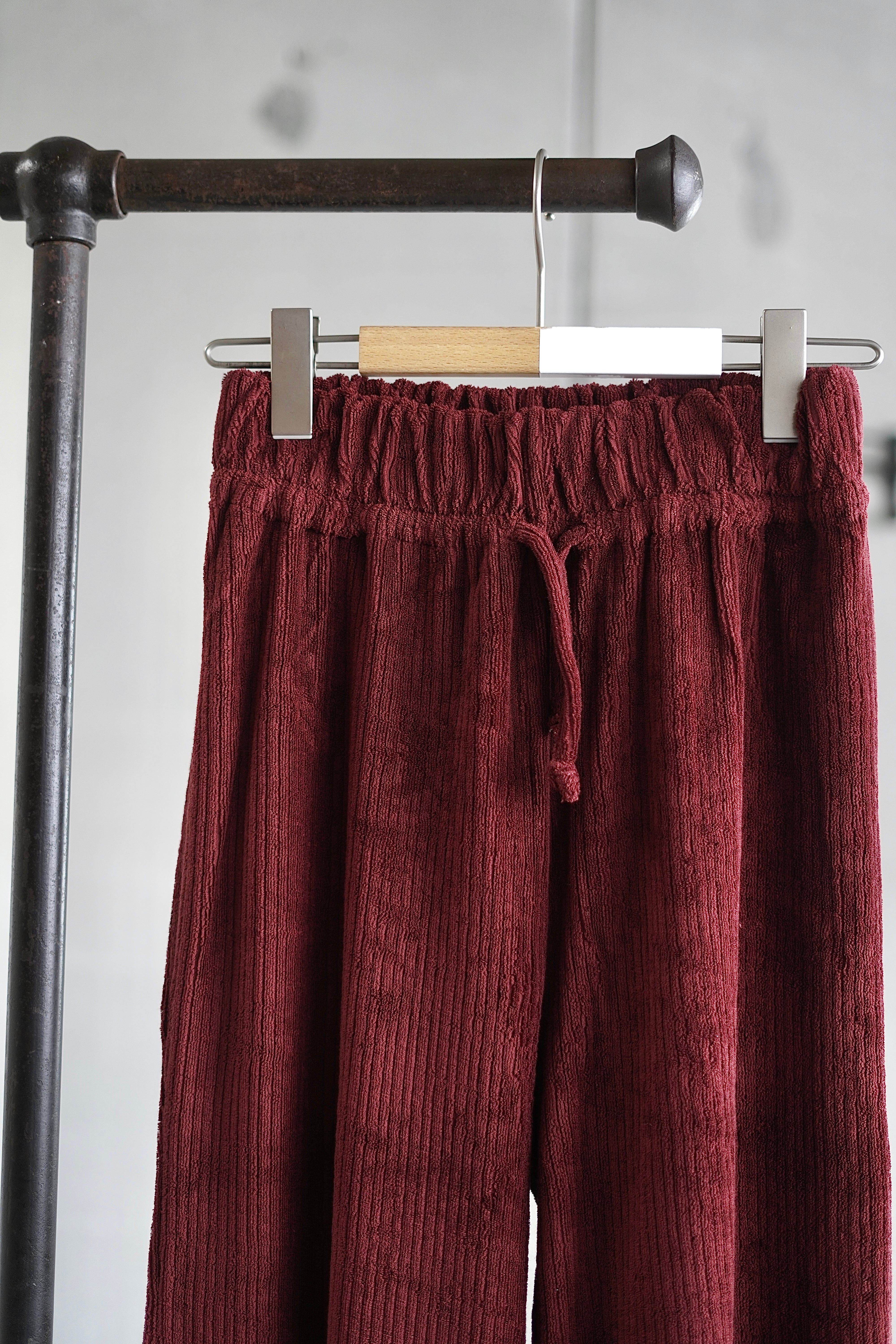 Baserange / DOUGLAS PANTS (ASTER BROWN RED) | JUQUI Online Baserange / DOUGLAS PANTS (ASTER BROWN RED) | JUQUI Online