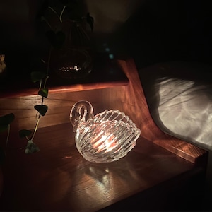 swan candle holder / ヴィンテージ アンティーク調 スワン ガラス ティーライト キャンドルホルダー 白鳥 韓国 北欧 雑貨