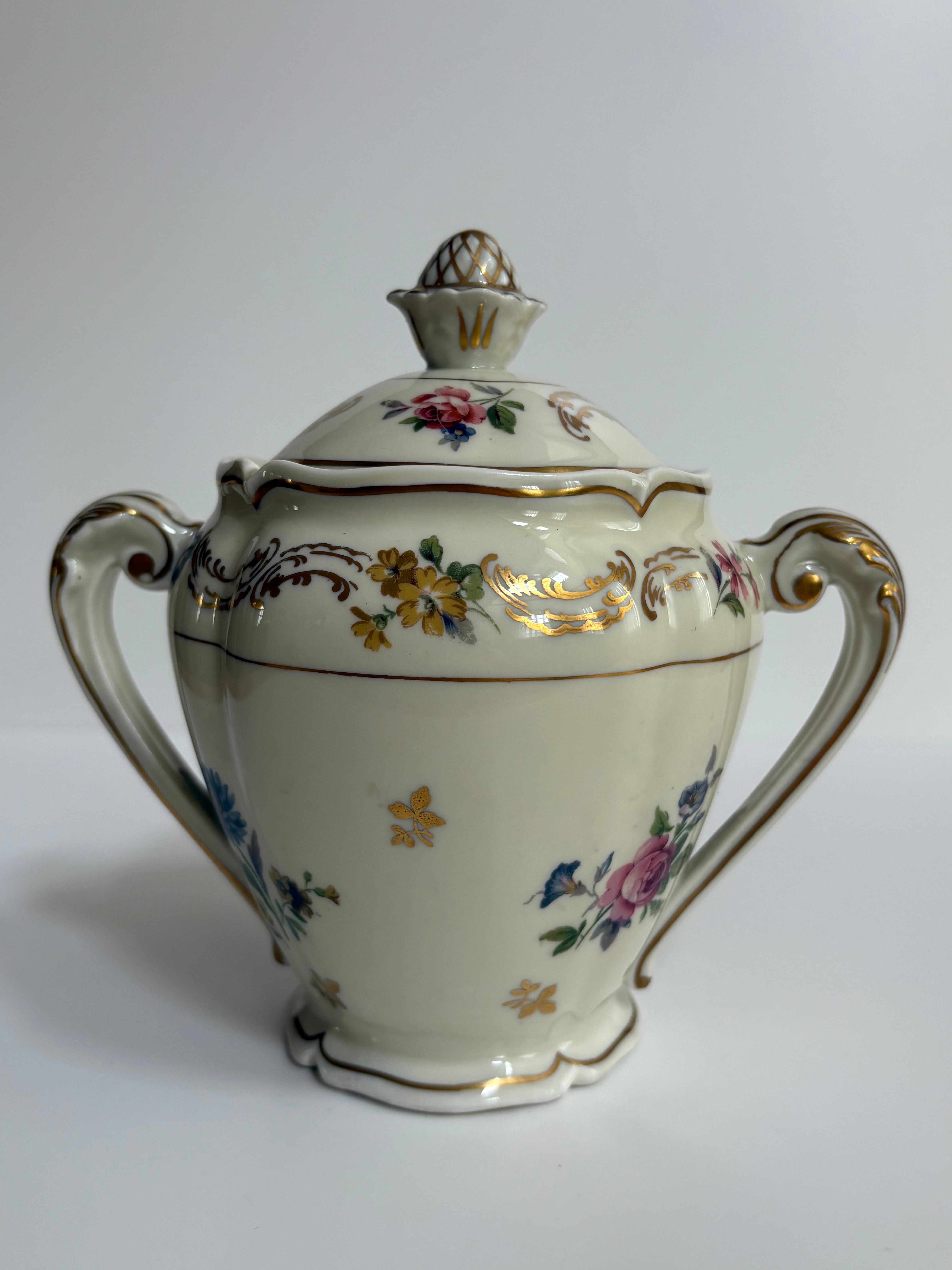 ロワイヤルリモージュ シュクリエ（優雅な金彩装飾／ROYALE LIMOGES