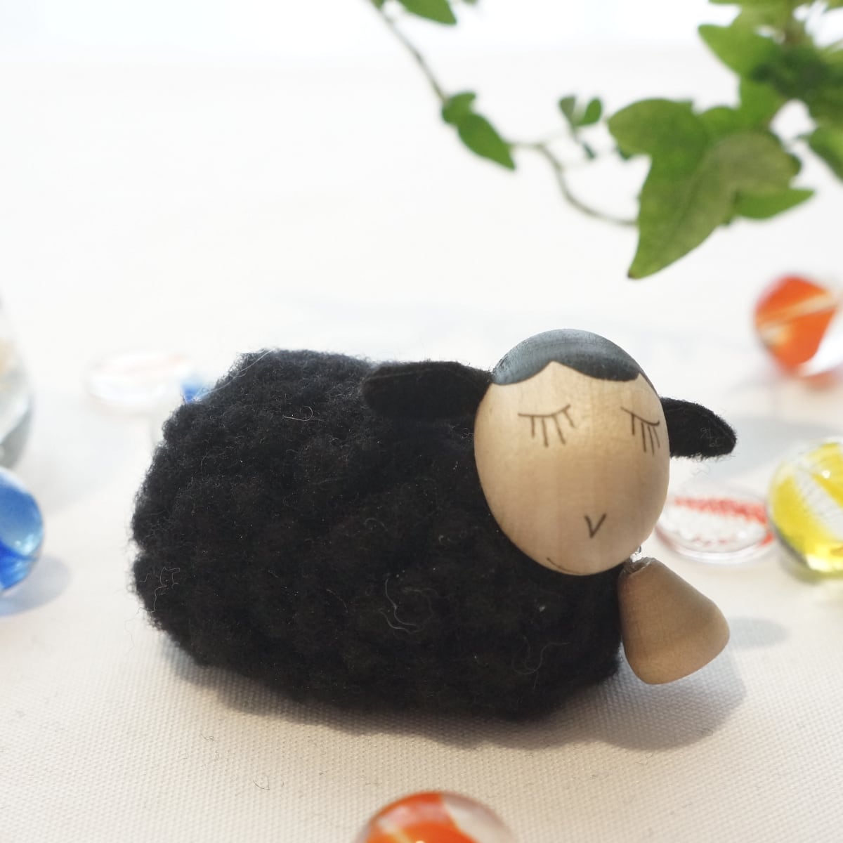 448 NORDIKA design 羊のフィギュア(黒小)