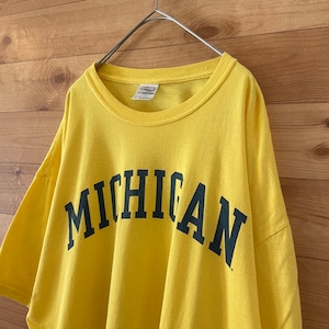 【GILDAN】カレッジ ミシガン大学 MICHIGAN プリントTシャツ アーチロゴ イエロー XL ビッグサイズ us古着