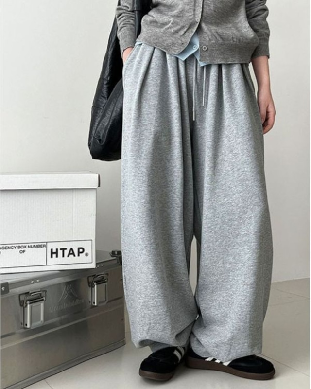 Tuck Hem Sweat Pants