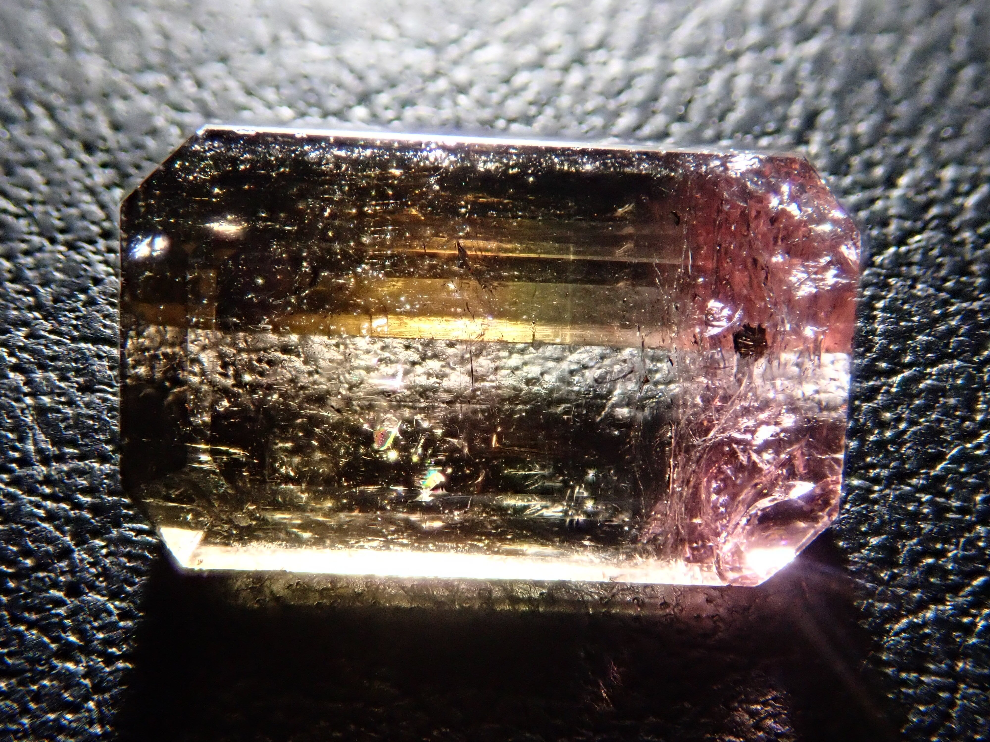 Gem Shop Urcaguary(ウルカグアリー:宝石ルース専門店)