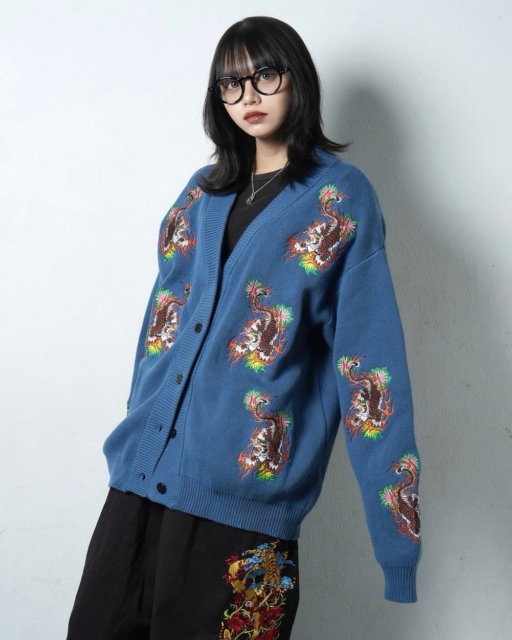 総柄 TIGER knit cardigan/Blue | チュウカタベタイ