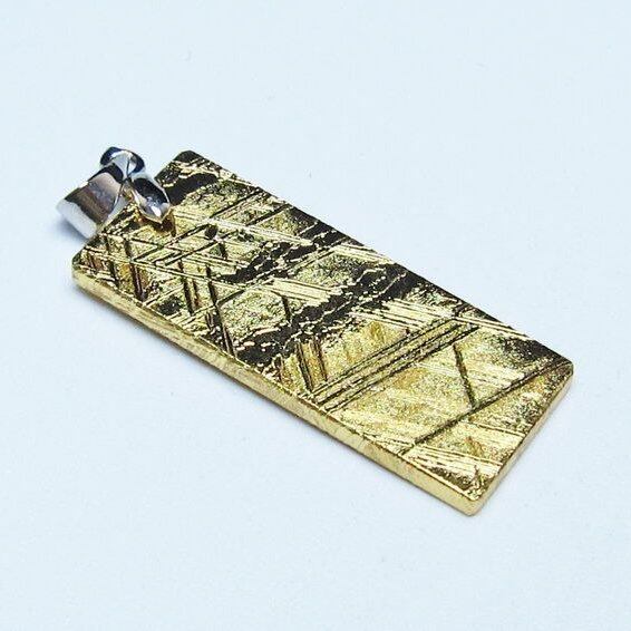 ギベオン ペンダント 隕石 メテオライト ゴールド 一点物 おまかせ便 112-13558