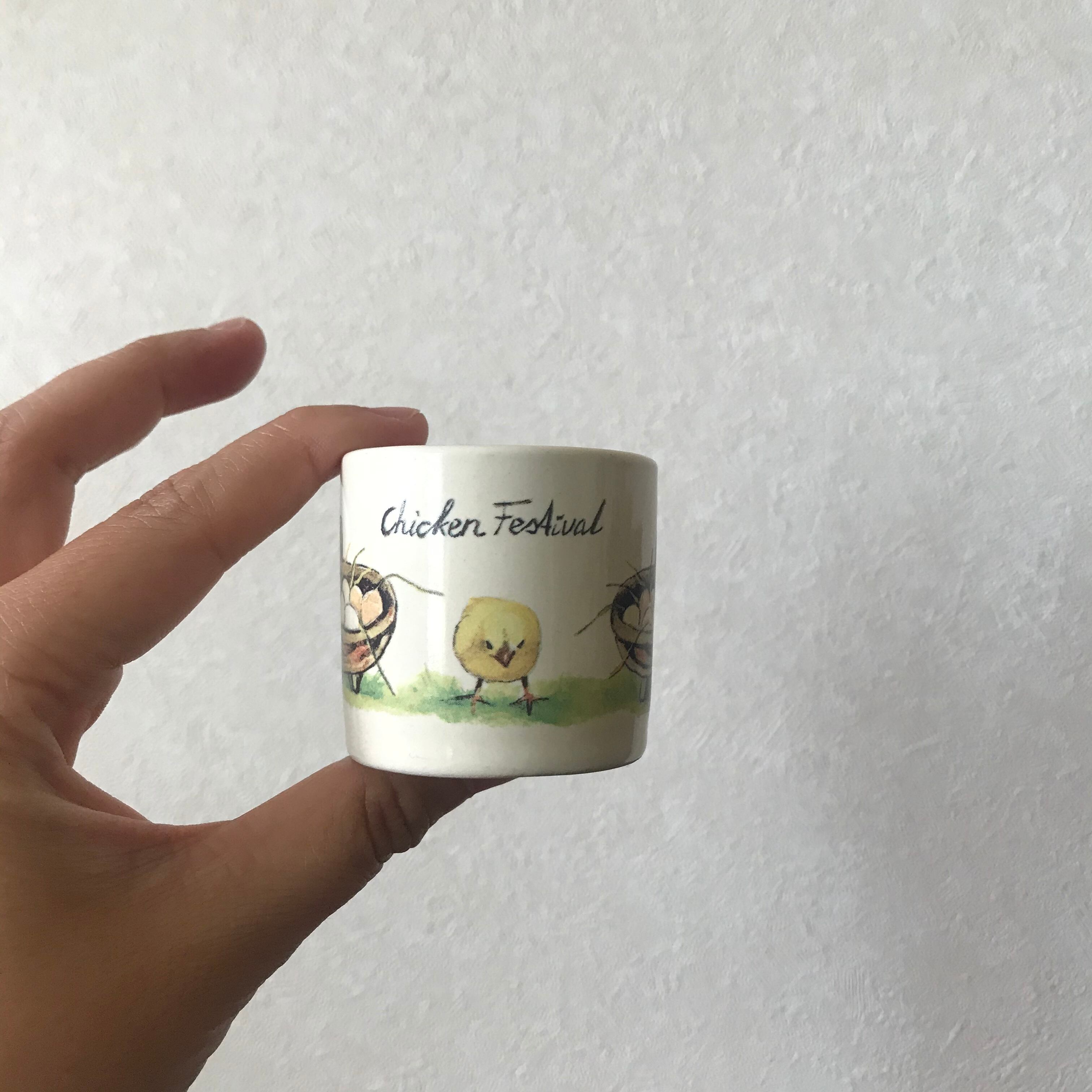 ヒヨコたちのエッグスタンド