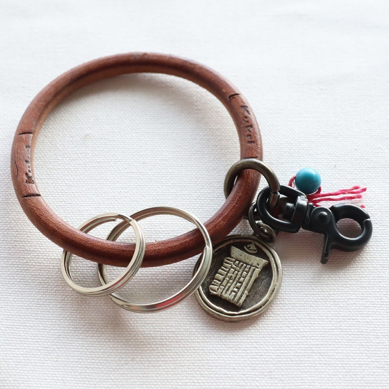 アッセンブル レザーキーリング｜Assemble ONE-OFF Leather Keyring｜A001
