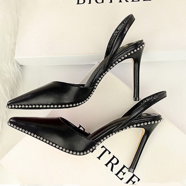 全4種類 ブラック/ベージュ/レッド フェイクレザー/スエード チェーン スタッズ ポインテッドトゥ パンプス