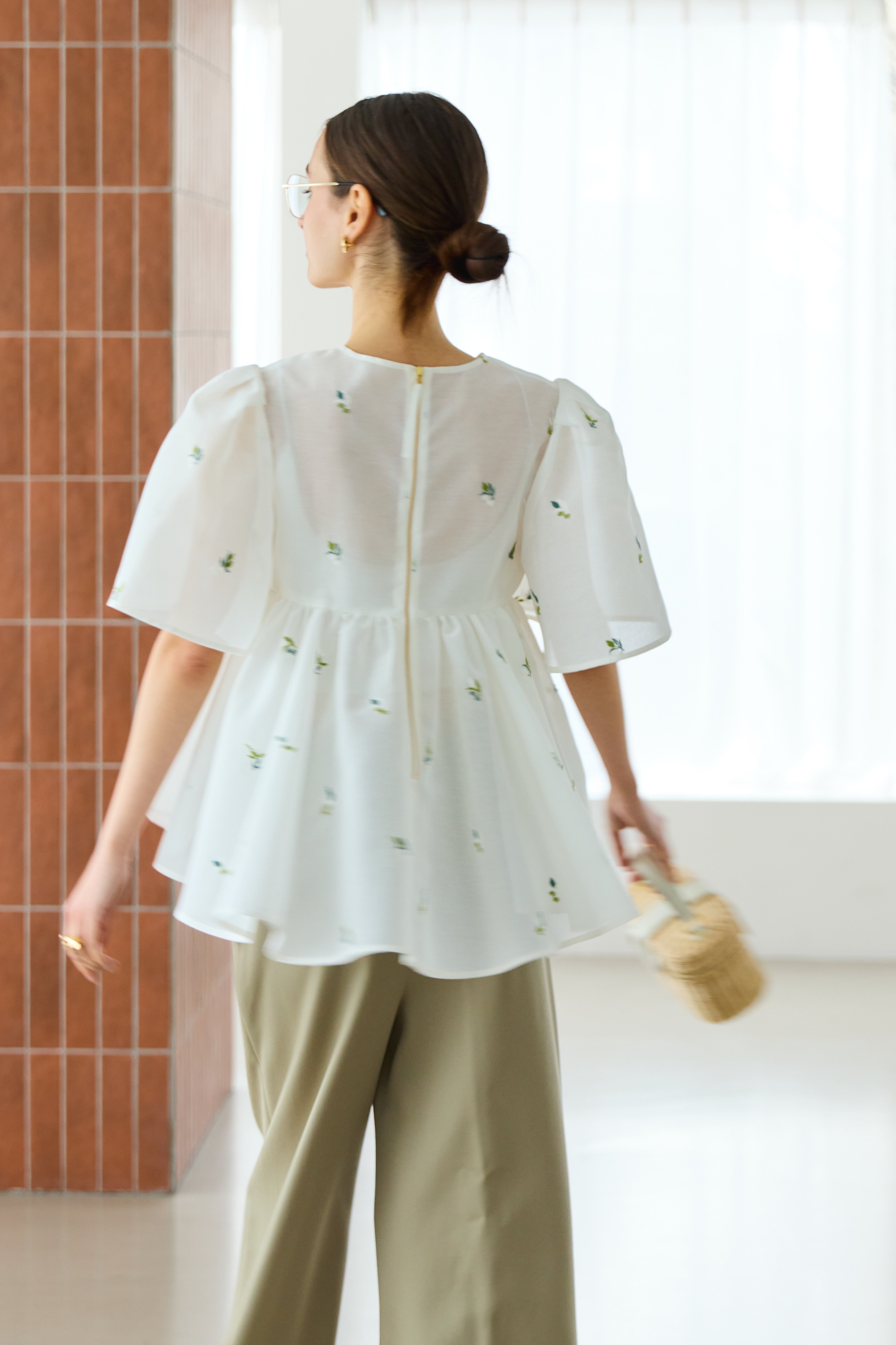 トップス BLUELEA Bellsleeve embroidery blouse 4/10(FRI)21:00ーBell sleeve embroidery blouseー即納ー | Bluelea