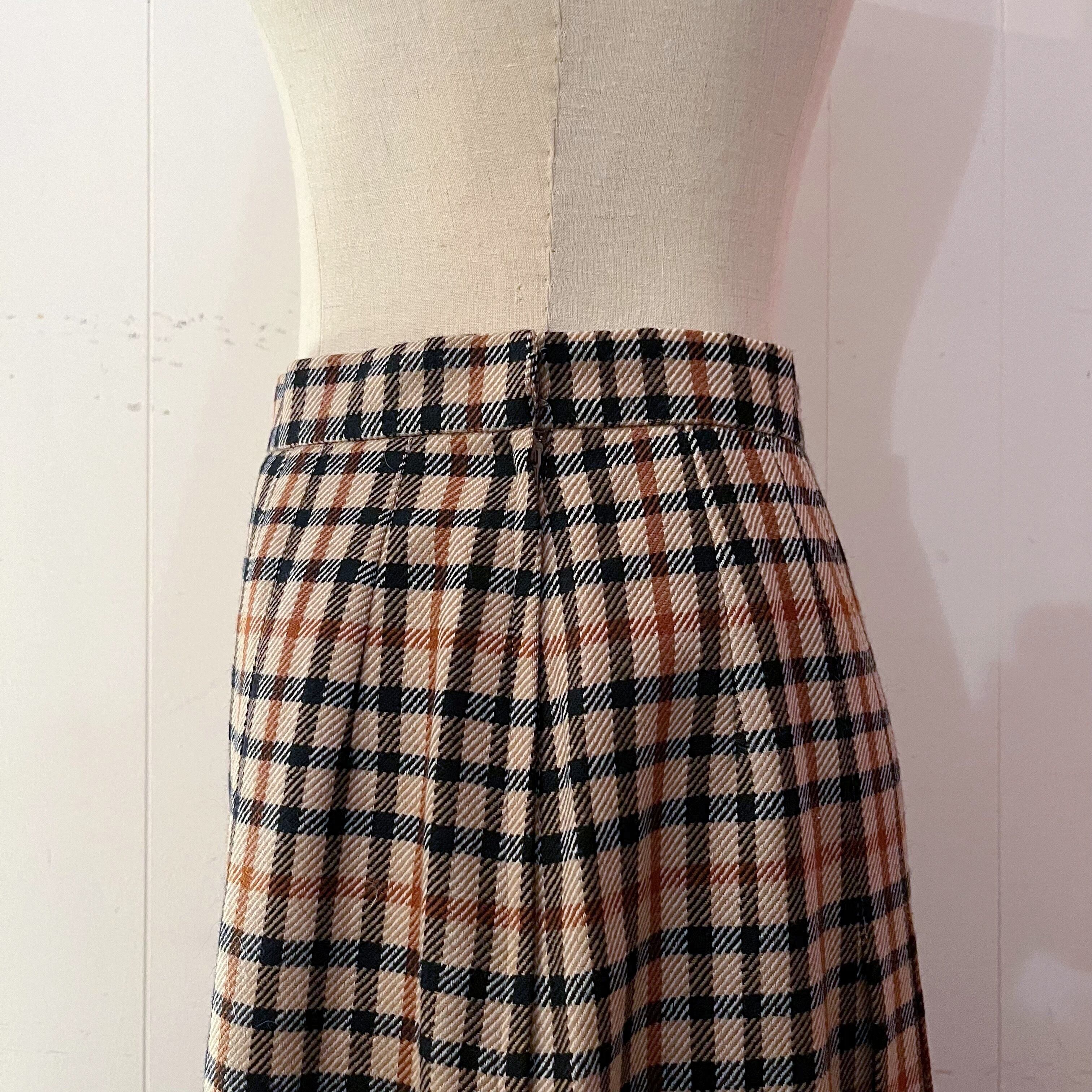 beige check tuck skirt