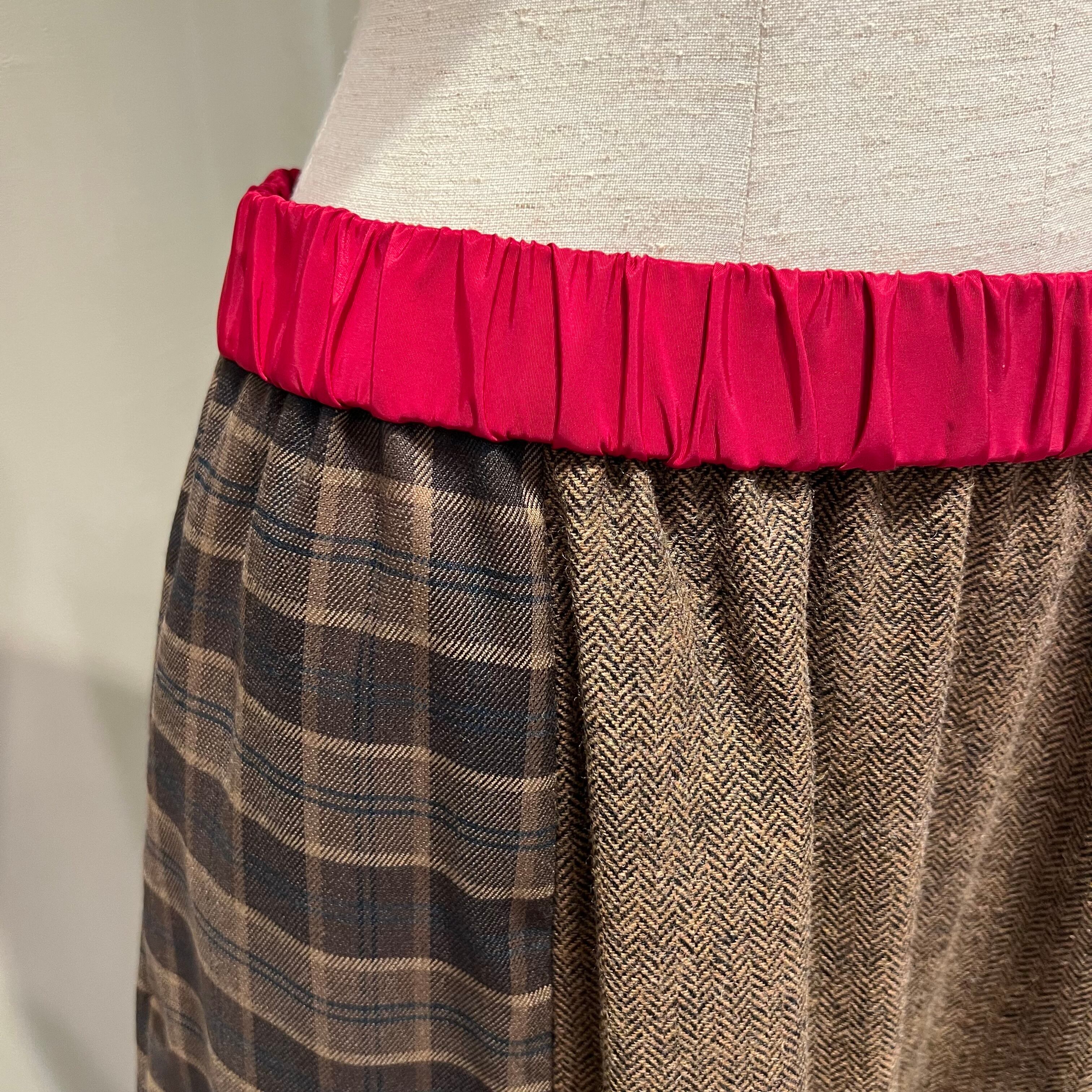 ♡2025W♡トーマスマグパイ♡ヘリンボーン×チェックスカート 茶 THOMAS MAGPIE/ヘリンボーン×チェックフリルスカート38サイズ | 20ｰtwentyｰ