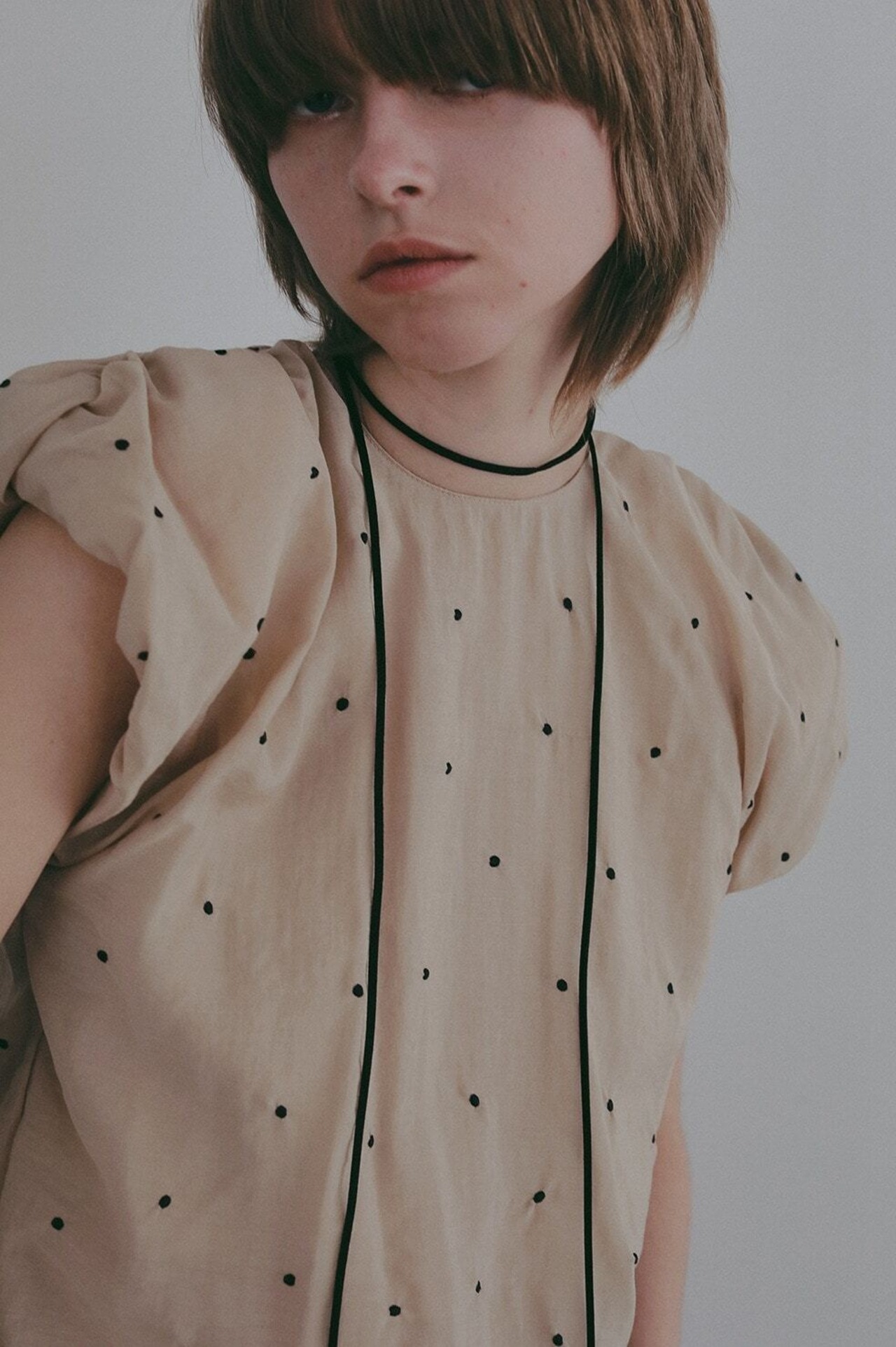 MANOF DOT EMBROIDERY BLOUSE 3色展開