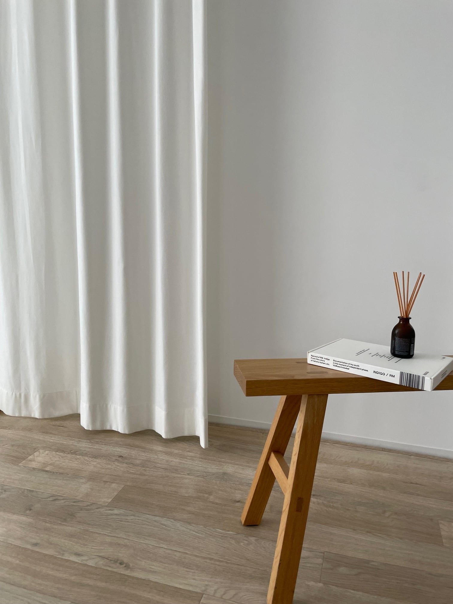 Ribbon Hung Oia White ／フラットカーテン／トップリボン／リボン