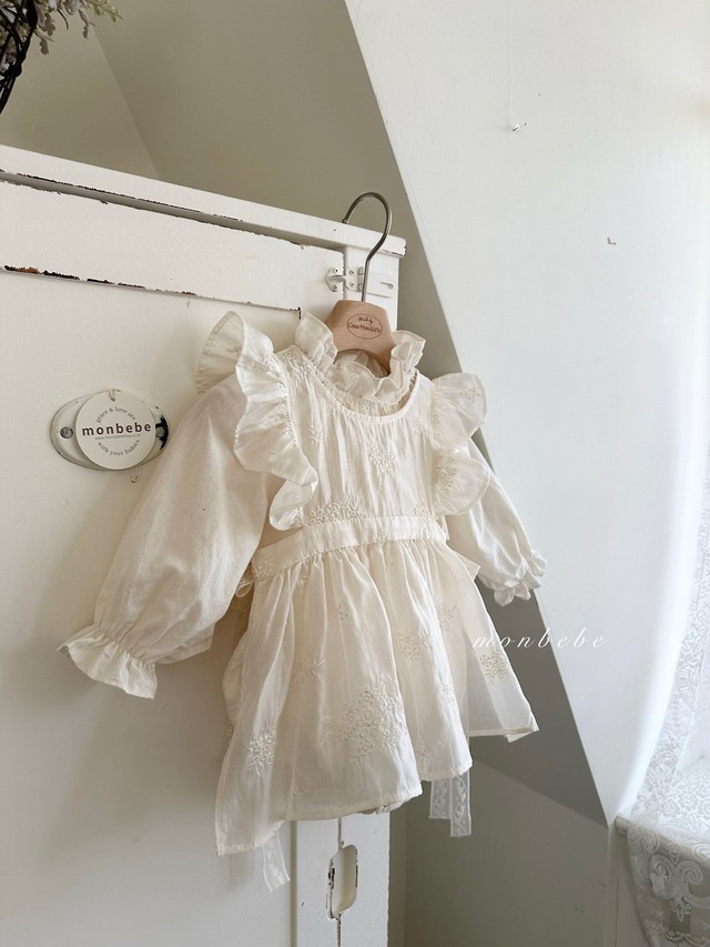 monbebe / chloe lace suit