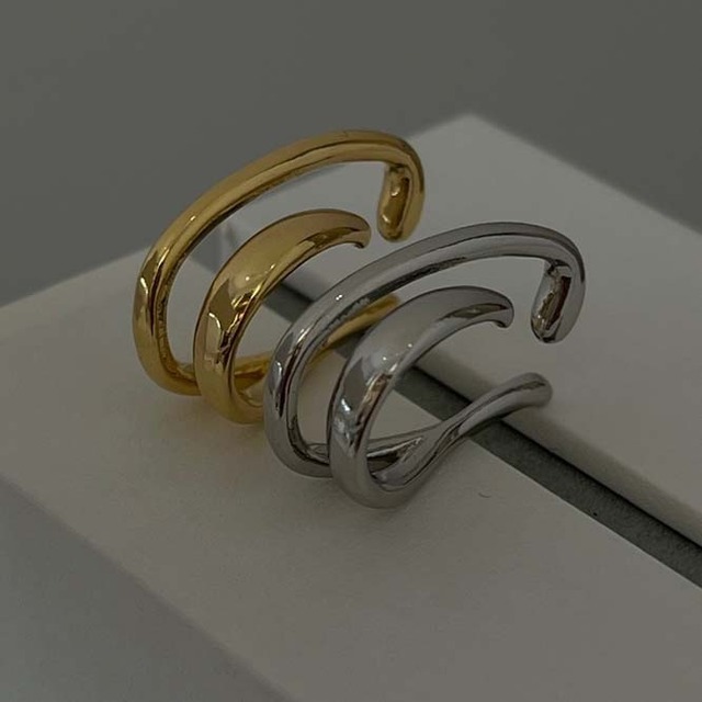 Clip line ear cuff