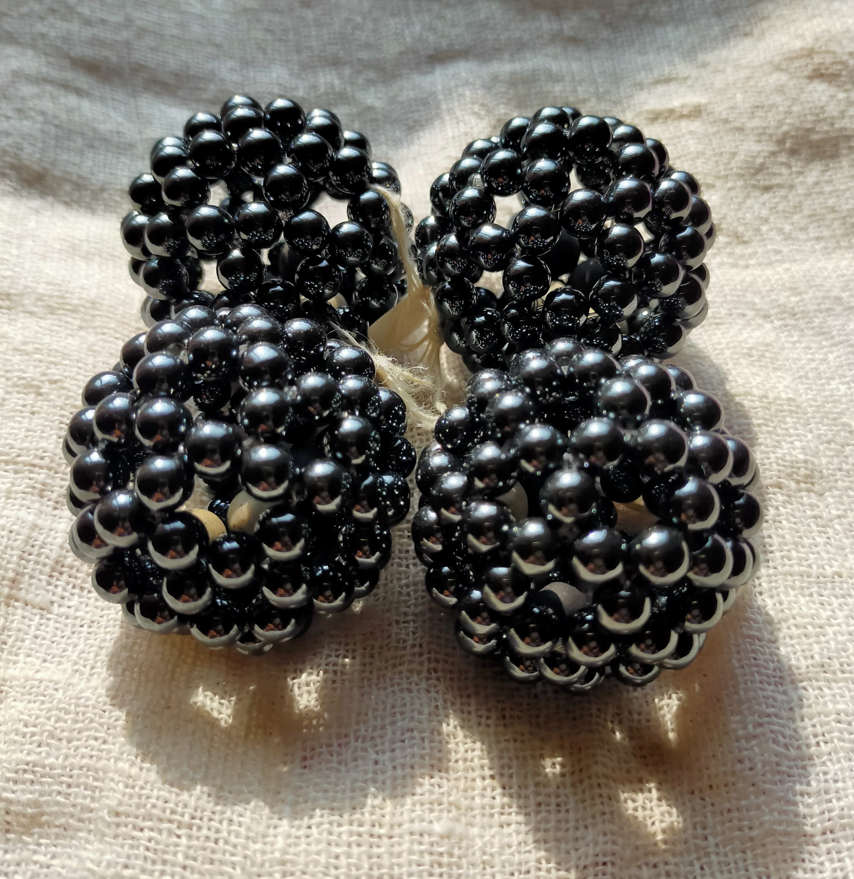 フラーレン4個 アメジスト4ミリフラーレン | Ithumi