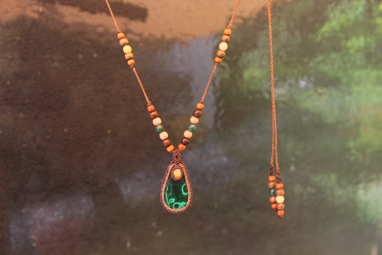 Malachite & Sunstone micro macrame woody pendant