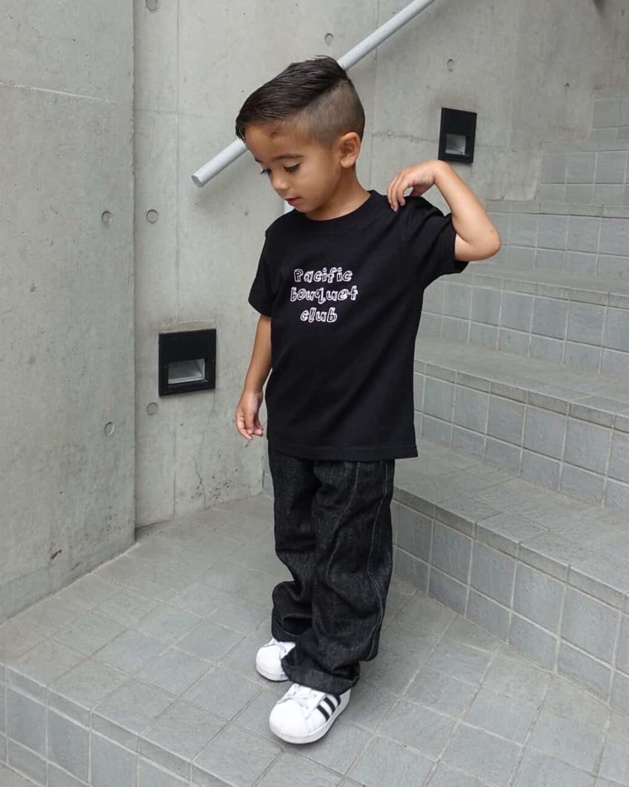 【mini】HAND DRAWN BOUQUET PRINT T-SHIRTS［RKC015］