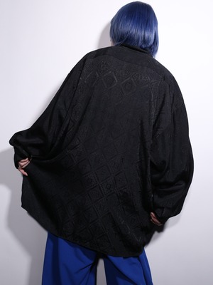 gloss black full pattern over silhouette band-collar shirt
