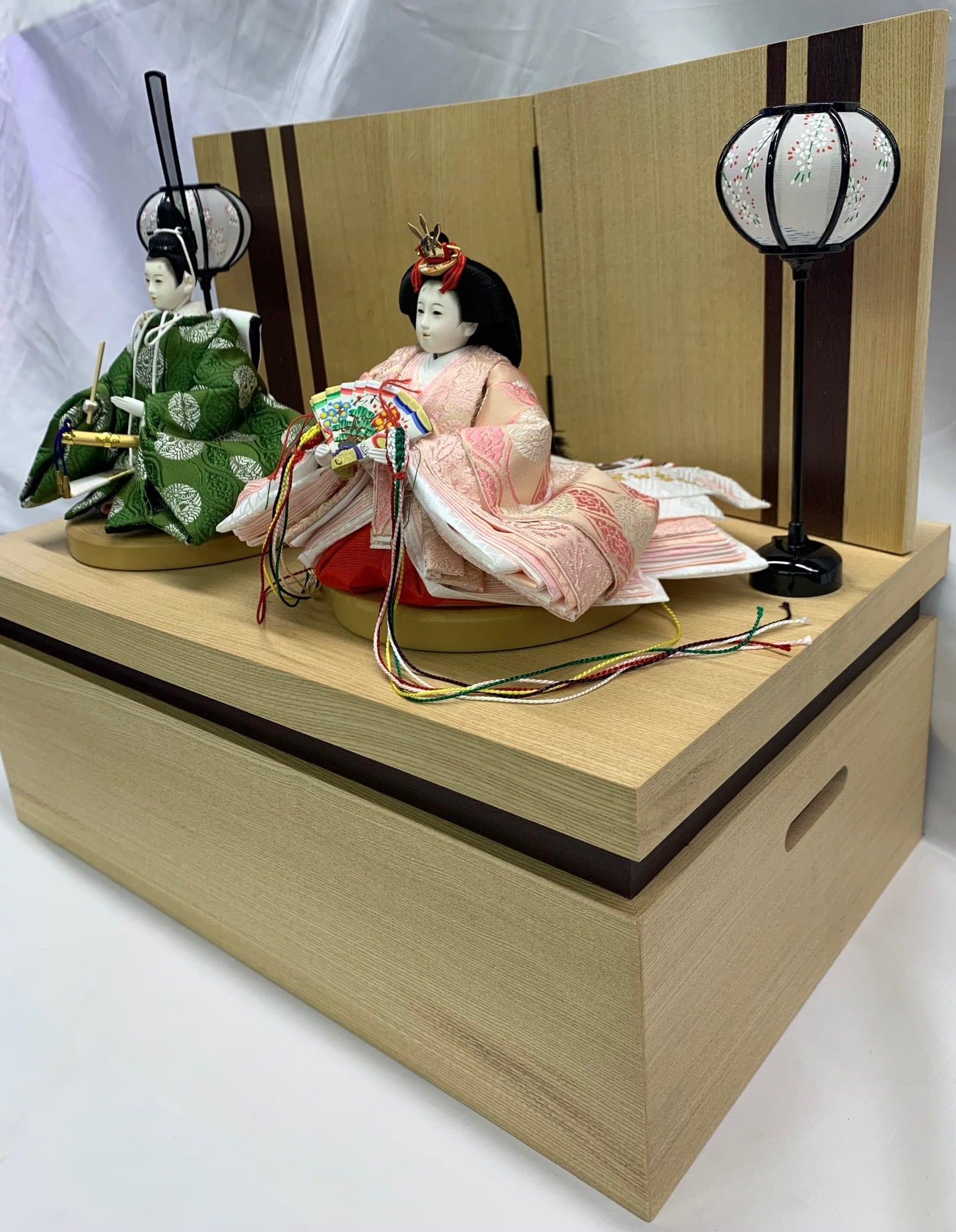 雛人形 京十二番 緑と桃の向鶴文 238‐594 45cm収納箱 屏風 栓木親王台