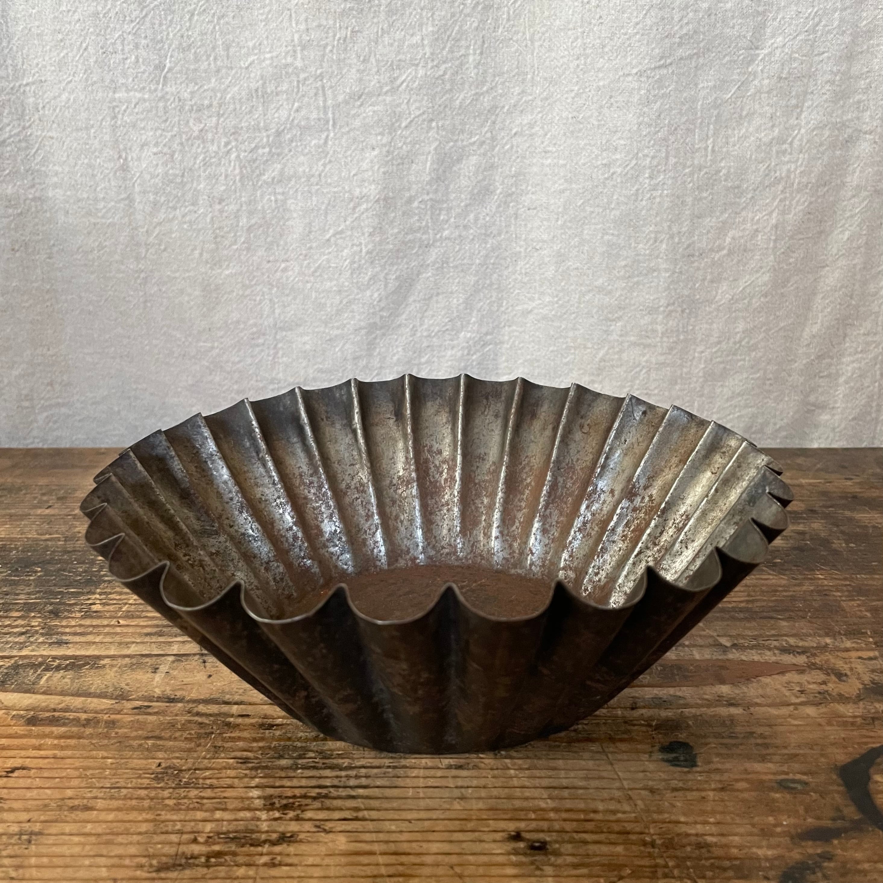 サビなフリフリの器