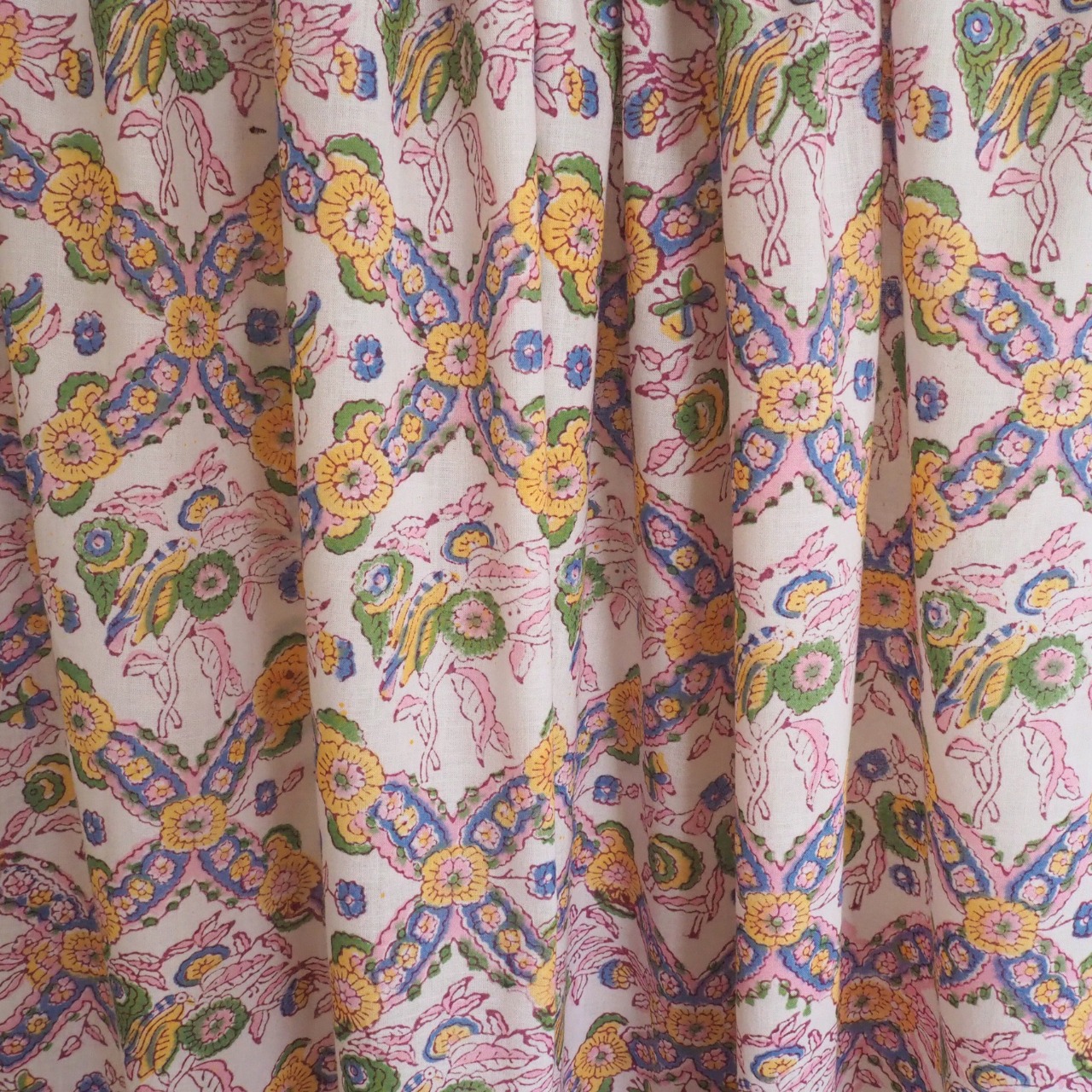 ブロックプリント生地【50cm単位】インド綿  ボタニカル柄 ホワイト #49710-WT1