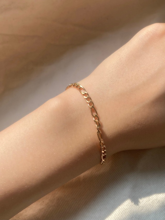 Figaro chain bracelet
