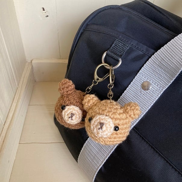 受注製作】「コロコロ子熊ちゃんリボン」あみぐるみくまキーホルダー