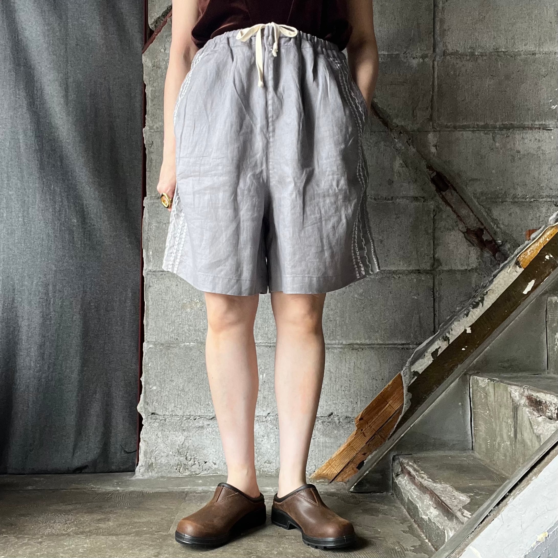 HOLIDAY】 super rib camisole (flower / charcoal） | olaf