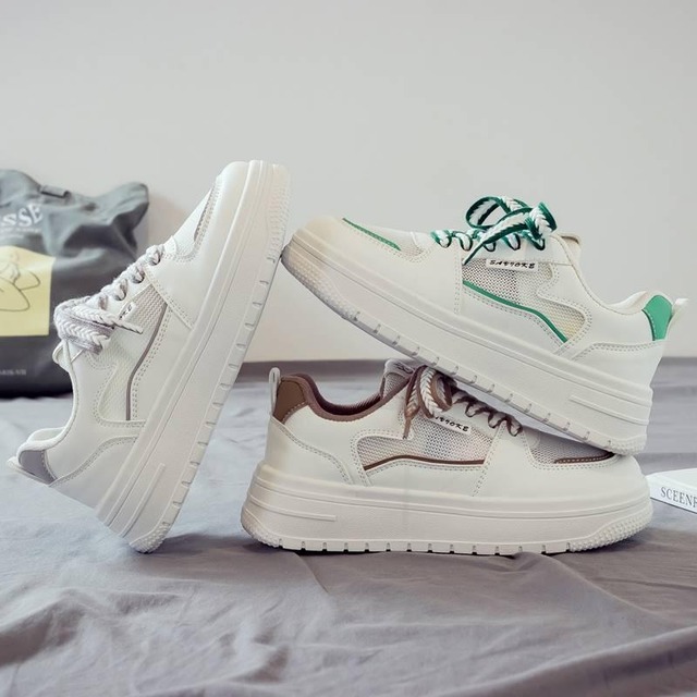 スニーカー 白 きれいめ メッシュ シューズ レディース 韓国系 シンプル ホワイト ローカット 通気性 涼しい グリーン 緑 ブラウン 茶色 グレー 灰色 バイカラー こなれ感 おしゃれ ママ 厚底 フラット 軽い 歩きやすい 履きやすい 蒸れにくい