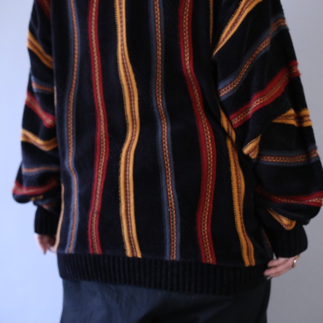 3D knitting design good coloring loose silhouette sweater