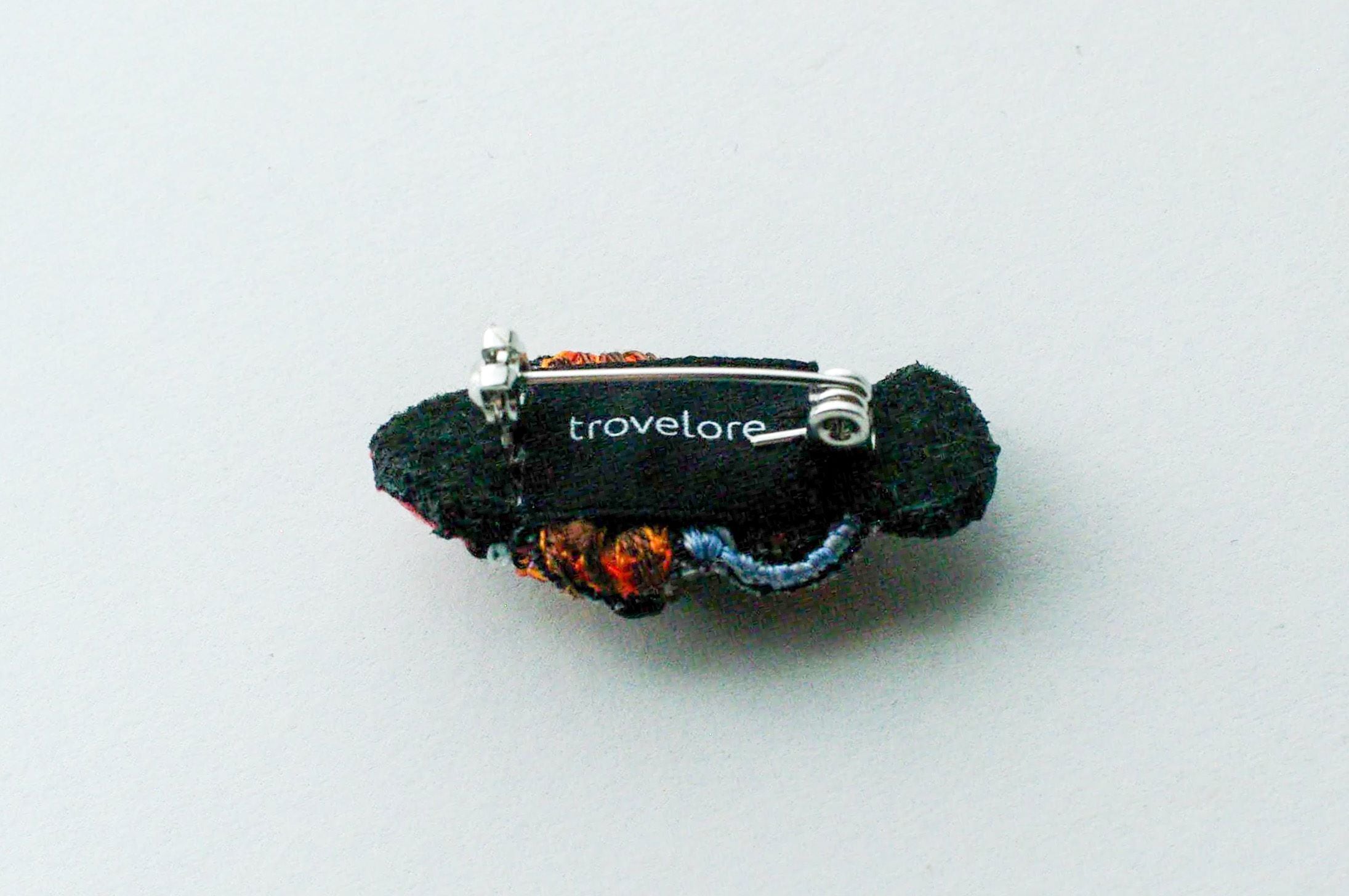 Trovelore 刺繍ブローチ (TRB004 Clownfish ) | troissirop トロワシループ