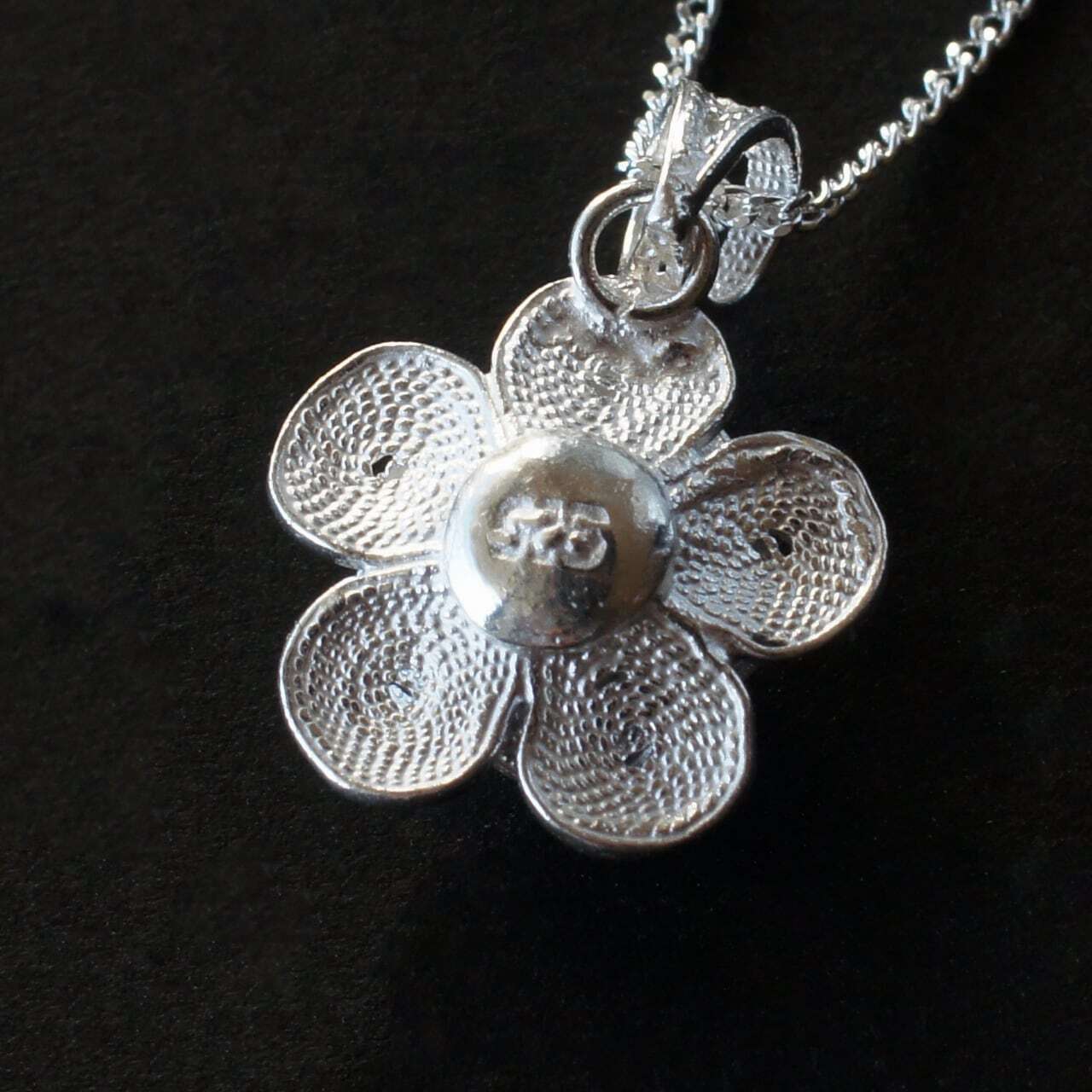 純銀ハンドメイド シルバーカメ・花 カメリア ペンダント / 銀線細工 | マルタフィリグリー | マルタ直輸入