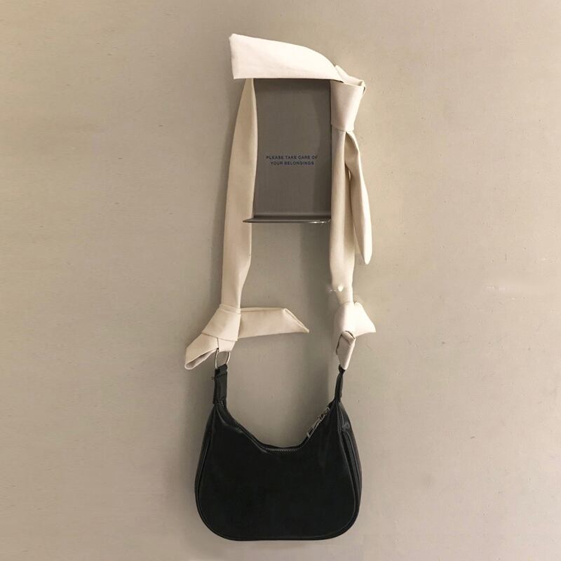 スプリングスタイルブラックホワイト 春物 試着室34613527870