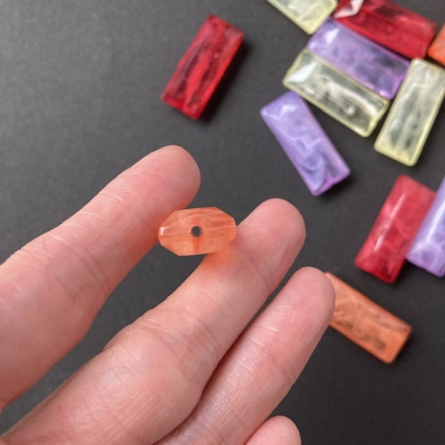 再入荷〉カラーマーブル長方形ビーズパック（4p） | Dua-アクセサリー