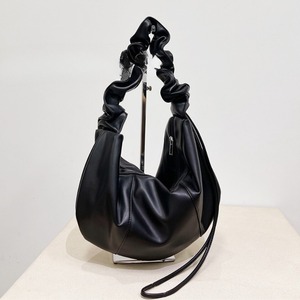 フェイクレザーウェーブショルダーバッグ R00583