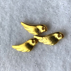 天使の羽ビーズ　ゴールド　5×16mm(３粒入)