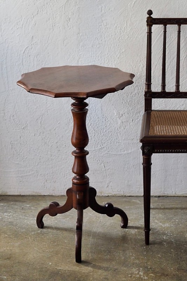 ヴィクトリア時代のチルトトップテーブル-antique tilt top side table