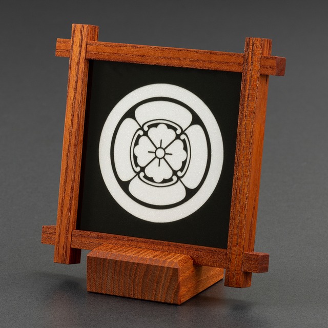 ［丸に四方木瓜］組子細工の家紋パネル