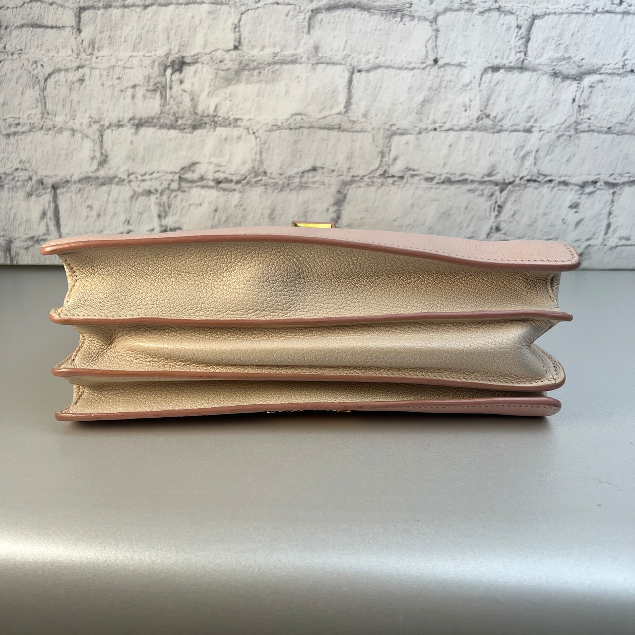 MIU MIUミュウミュウ レザー ハンドバッグ ピンク A-10142