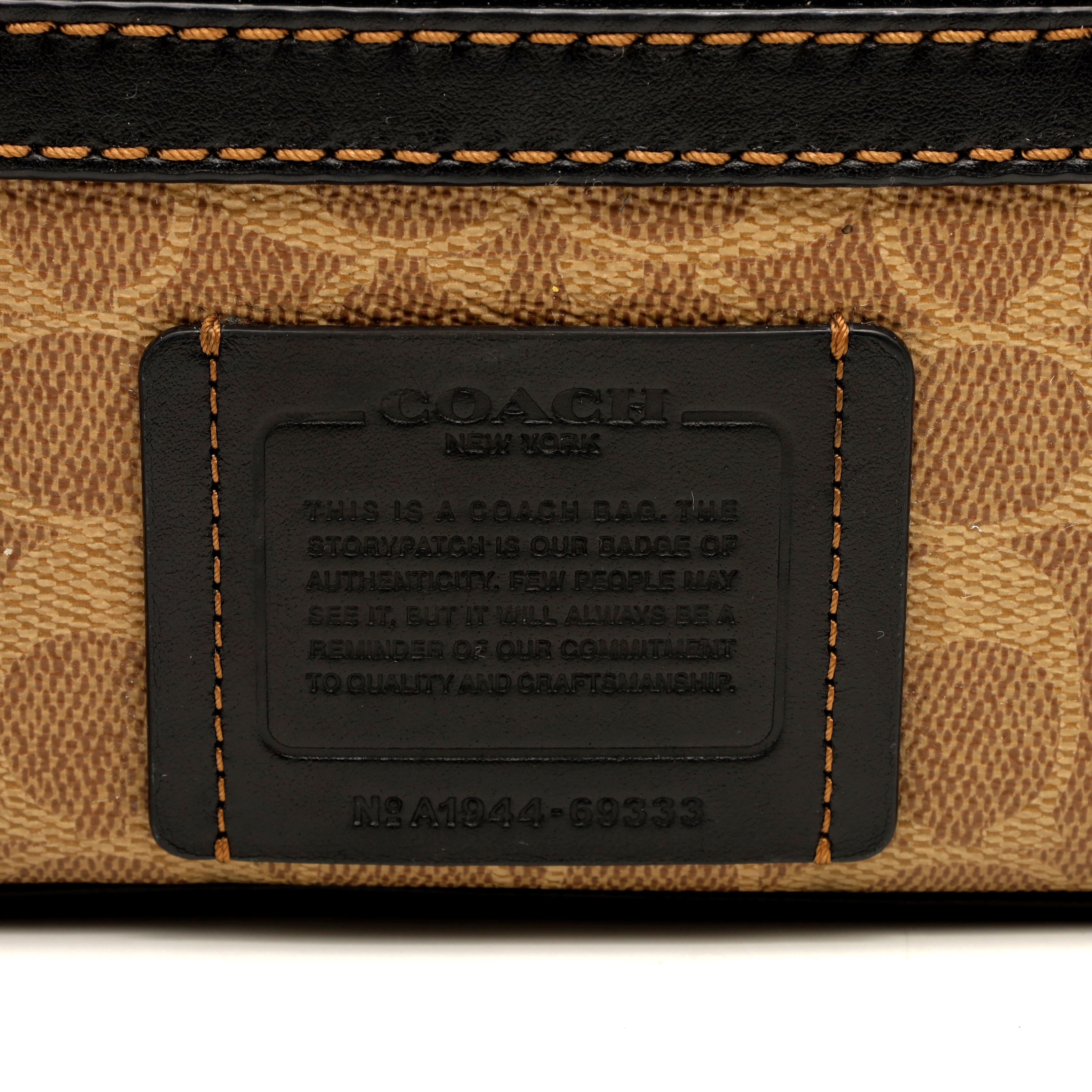 美品 COACH コーチ メンズ ショルダーバッグ アカデミー 美品 COACH コーチ メンズ ショルダーバッグ アカデミー