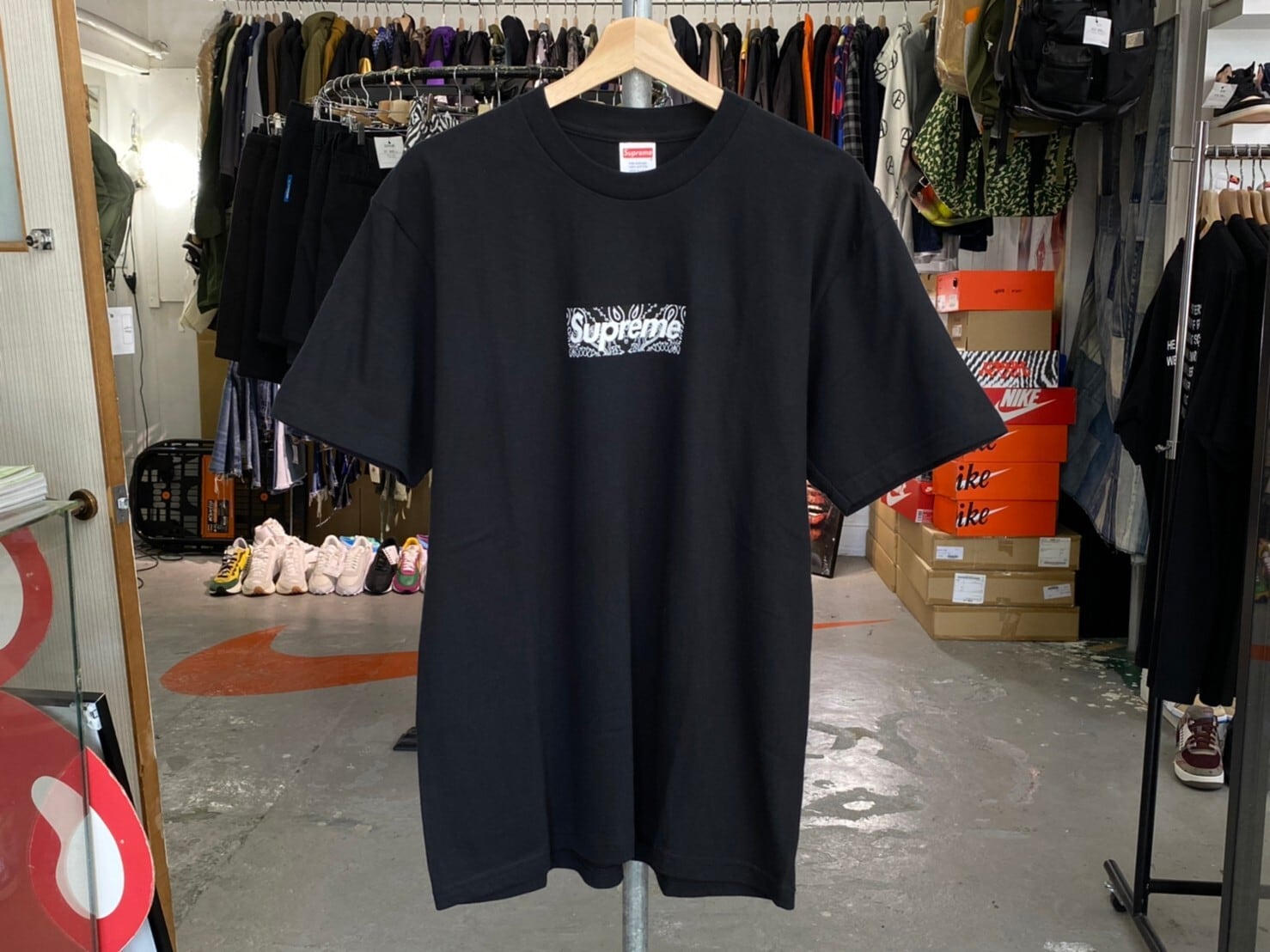 15%OFF MORE SALE Supreme BANDANA BOX LOGO TEE BLACK MEDIUM 286590 