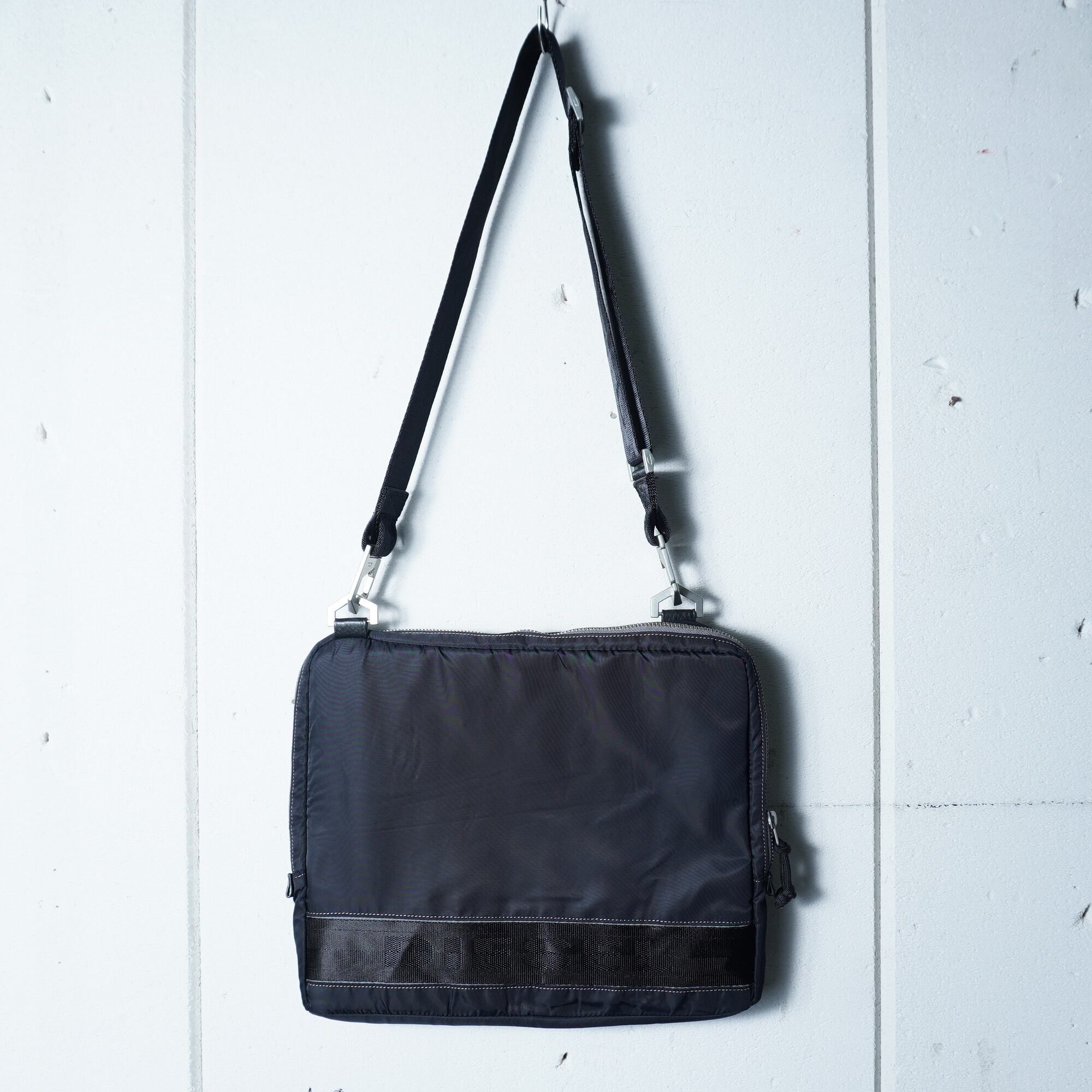 DIESEL】ディーゼル ナイロンショルダーPCバッグ black | MIXHIVE