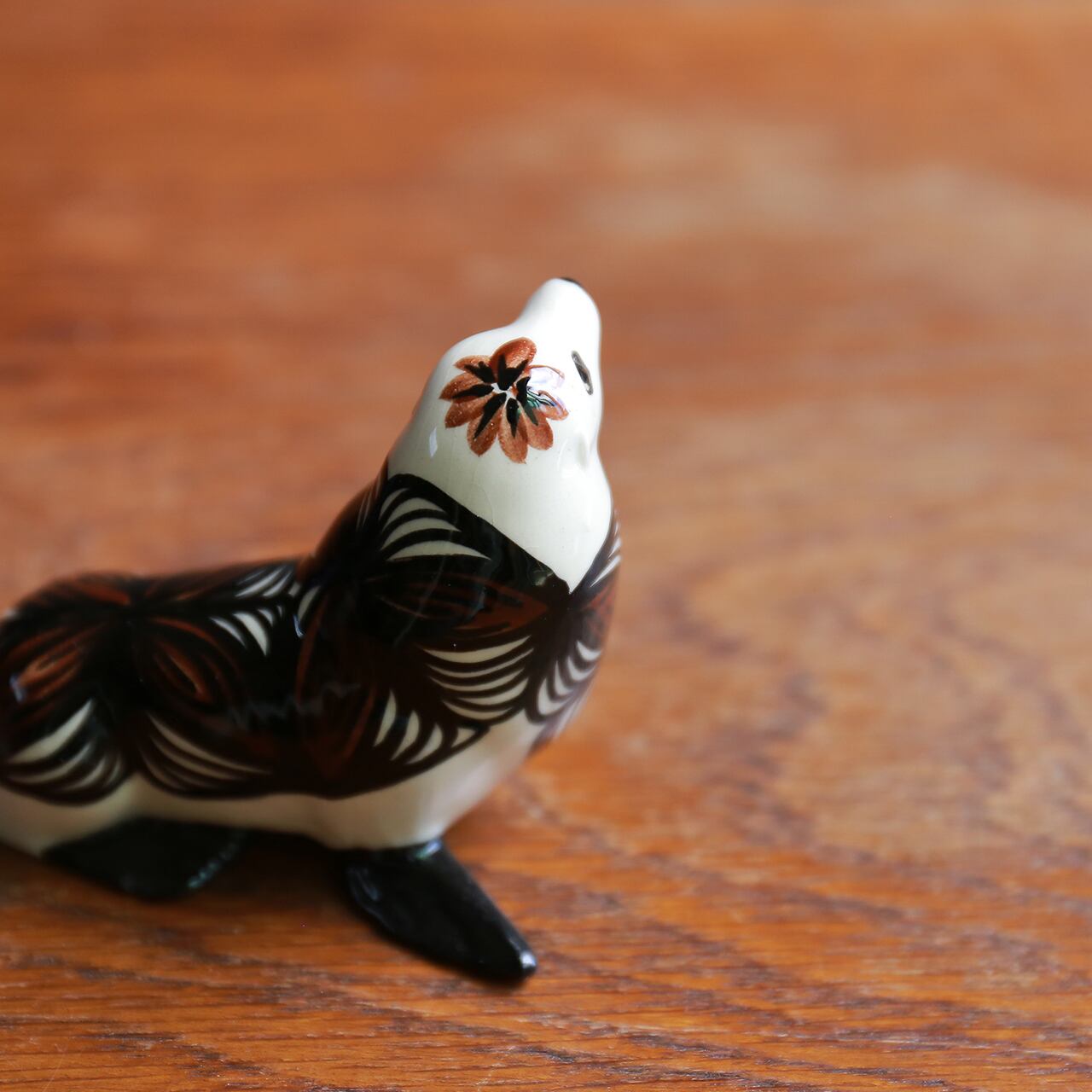 可愛いアシカのアンティーク人形