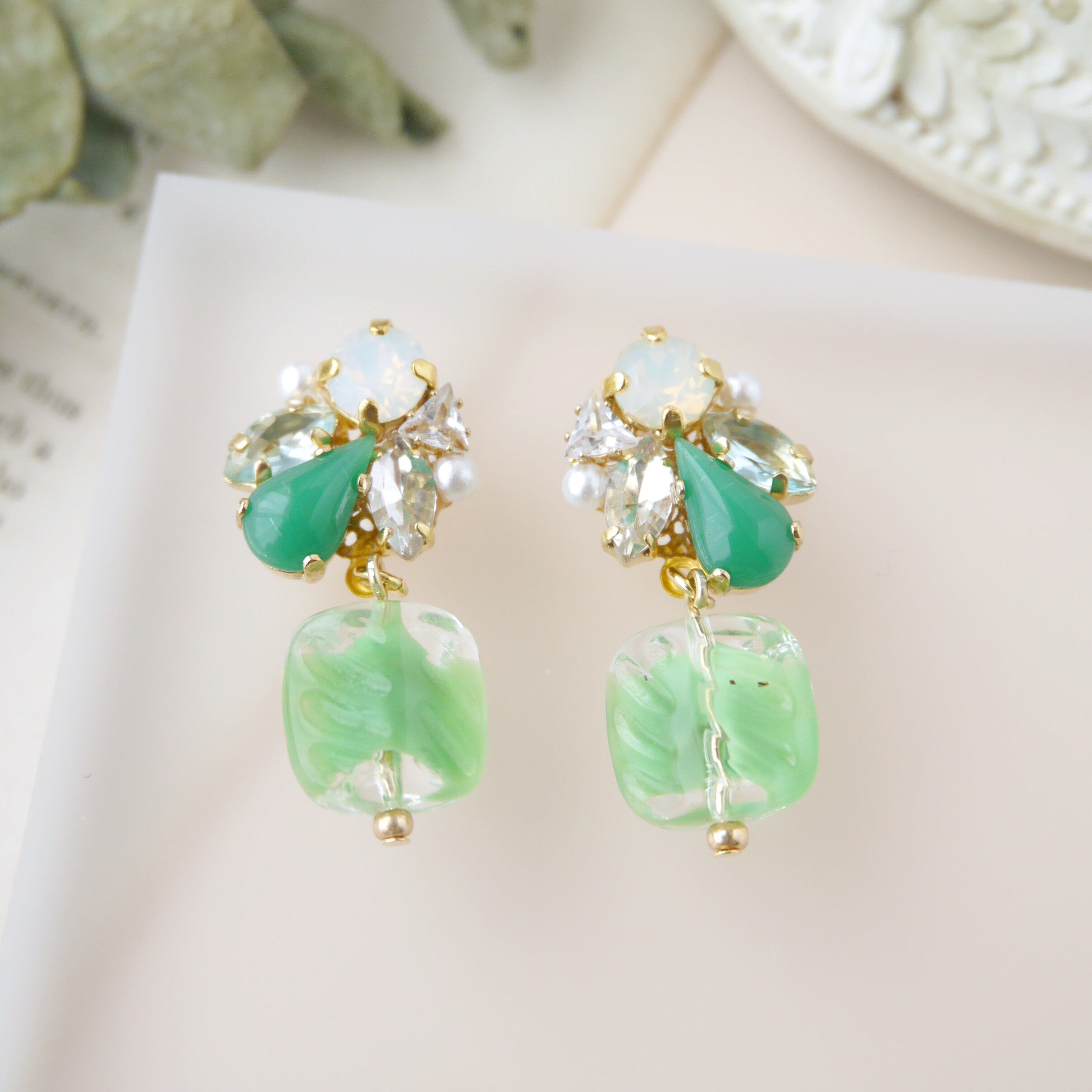 ヴィンテージスクエアビーズ×ビジュー〈グリーン〉