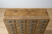 【リペア品】ひと手間加えた薬棚｜古道具
