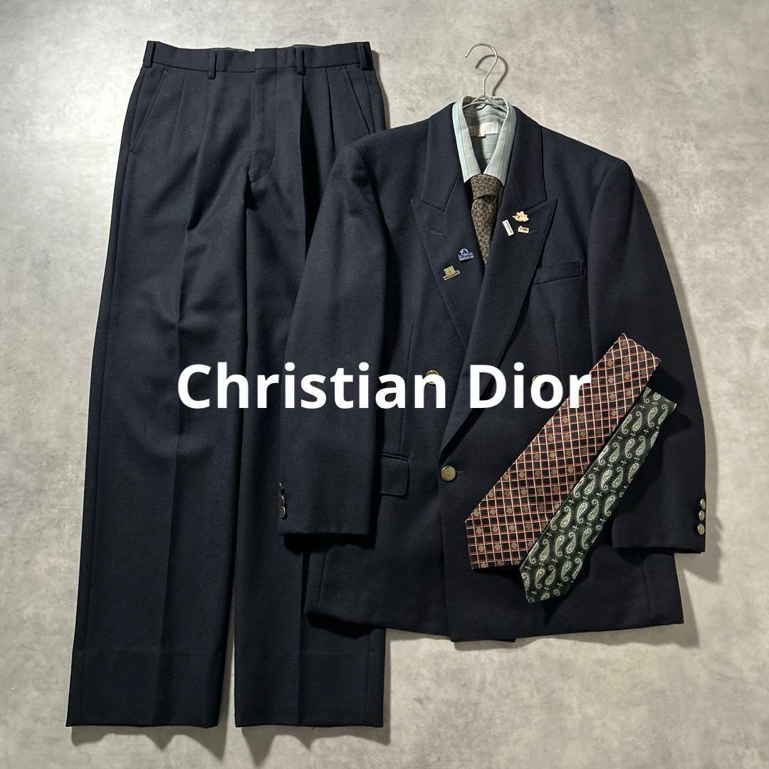 【NA】紺ブレ セットアップ × Christian Dior ネクタイ NA】紺ブレ セットアップ × Christian Dior ネクタイ | FACE.official