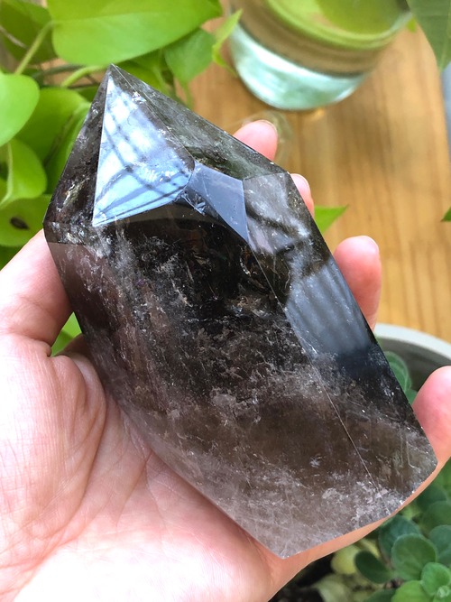 あなたを勢いづかせ、飛躍へ向かわせる石