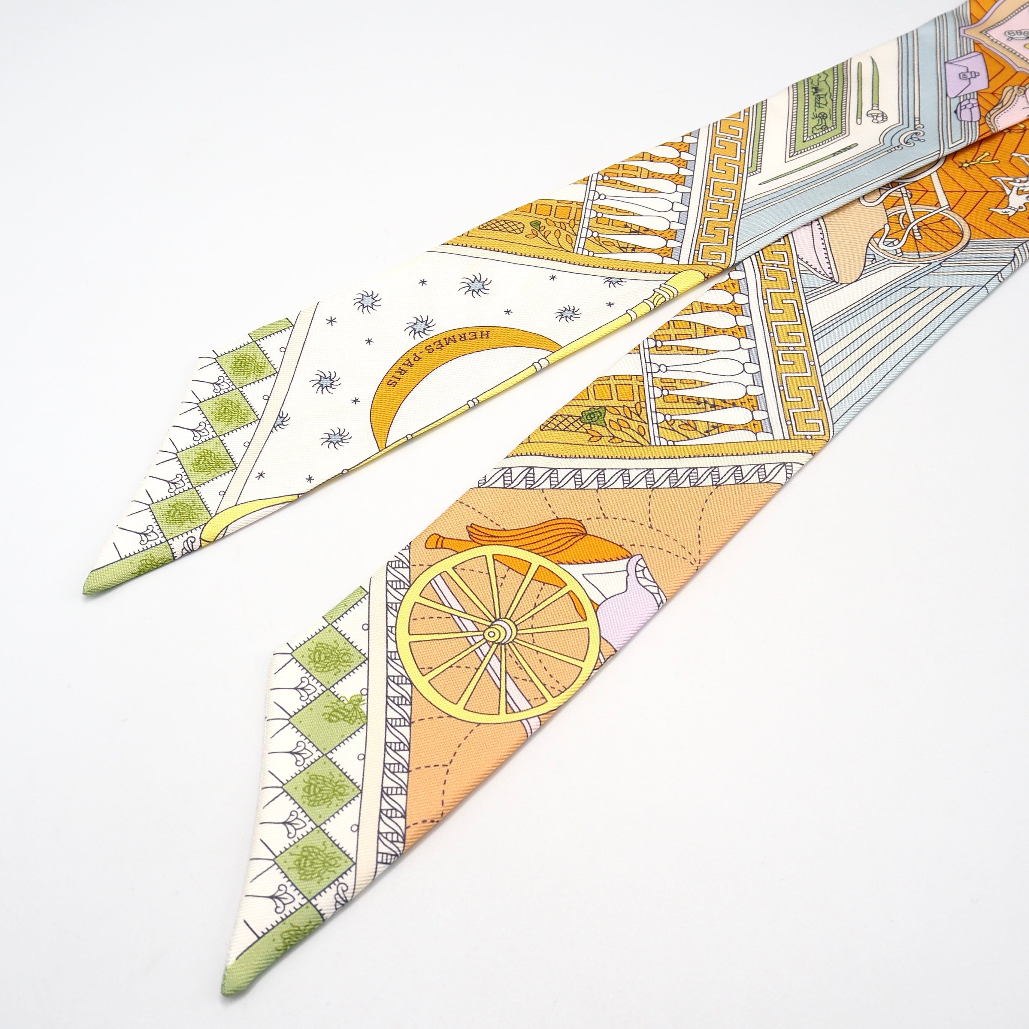 3/20掲載 HERMES ツイリー スカーフ OBJETS・DE・CURIOSITE エルメス