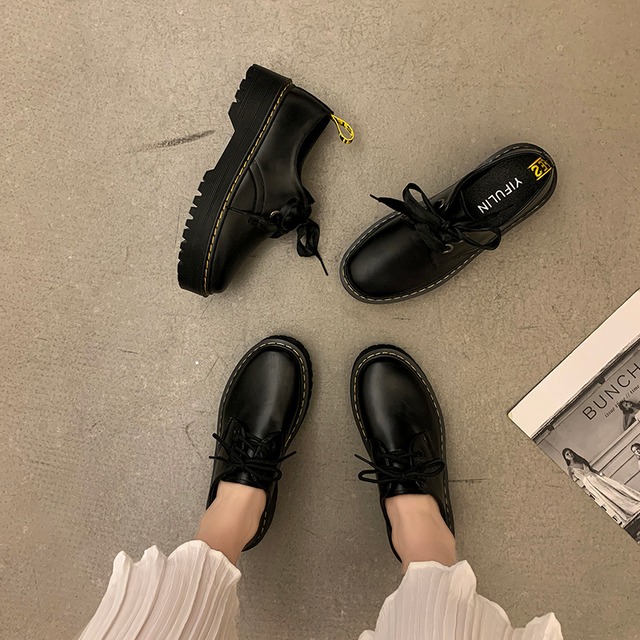 シングル薄手サマーレッドレザー 靴 シューズ 夏物 部族の婦人靴37555250924